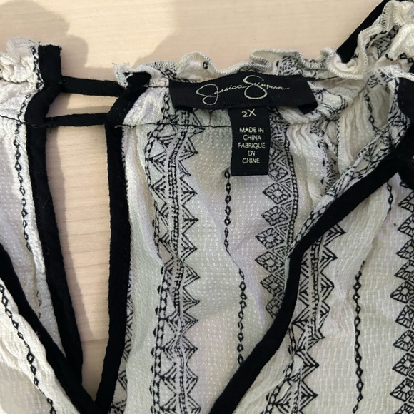 Jessica Simpson Cold Shoulder Top 2X - Picture 5 of 13
